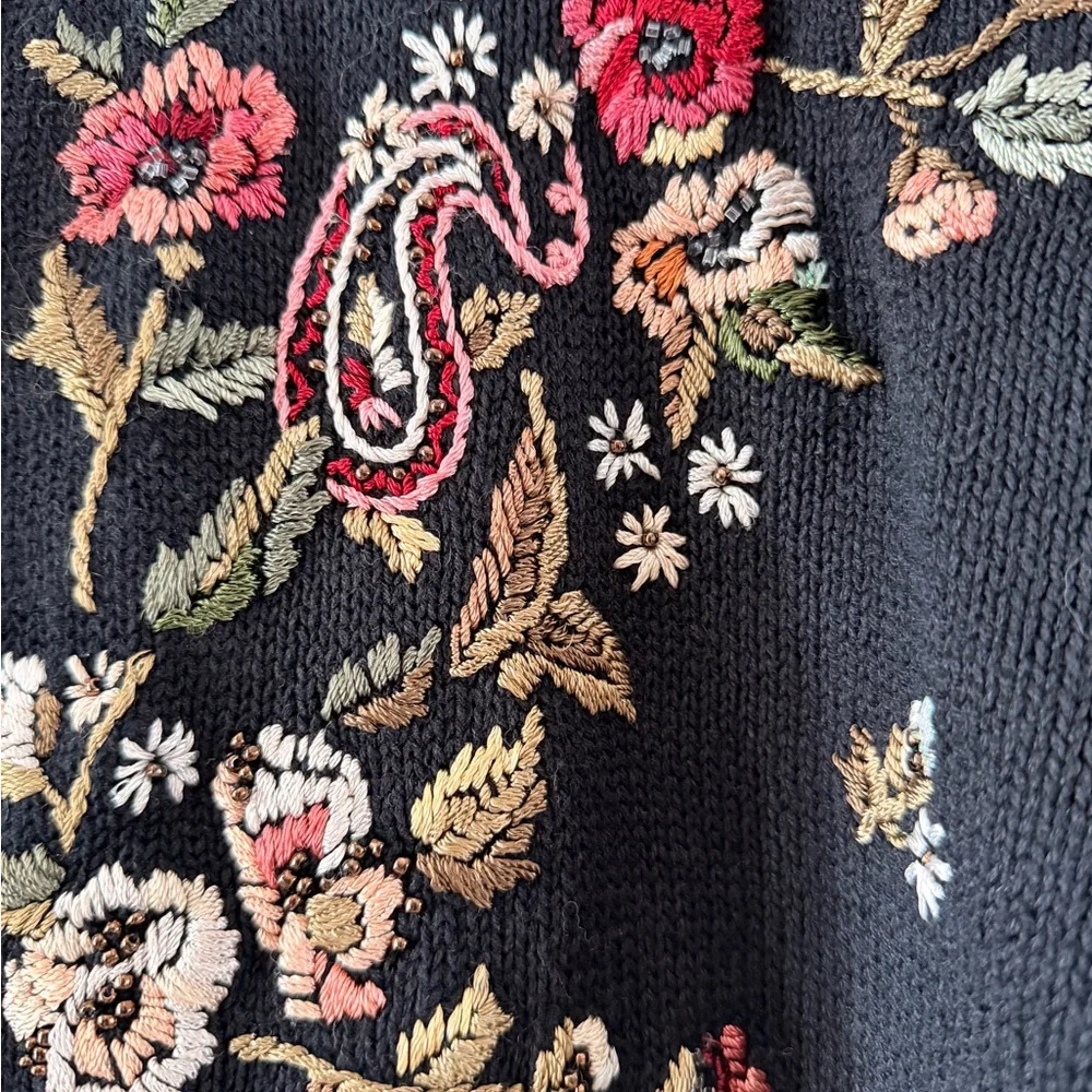 Vintage Heirloom Collectible Embroidered Cardigan – Size L - Picture 2 of 5
